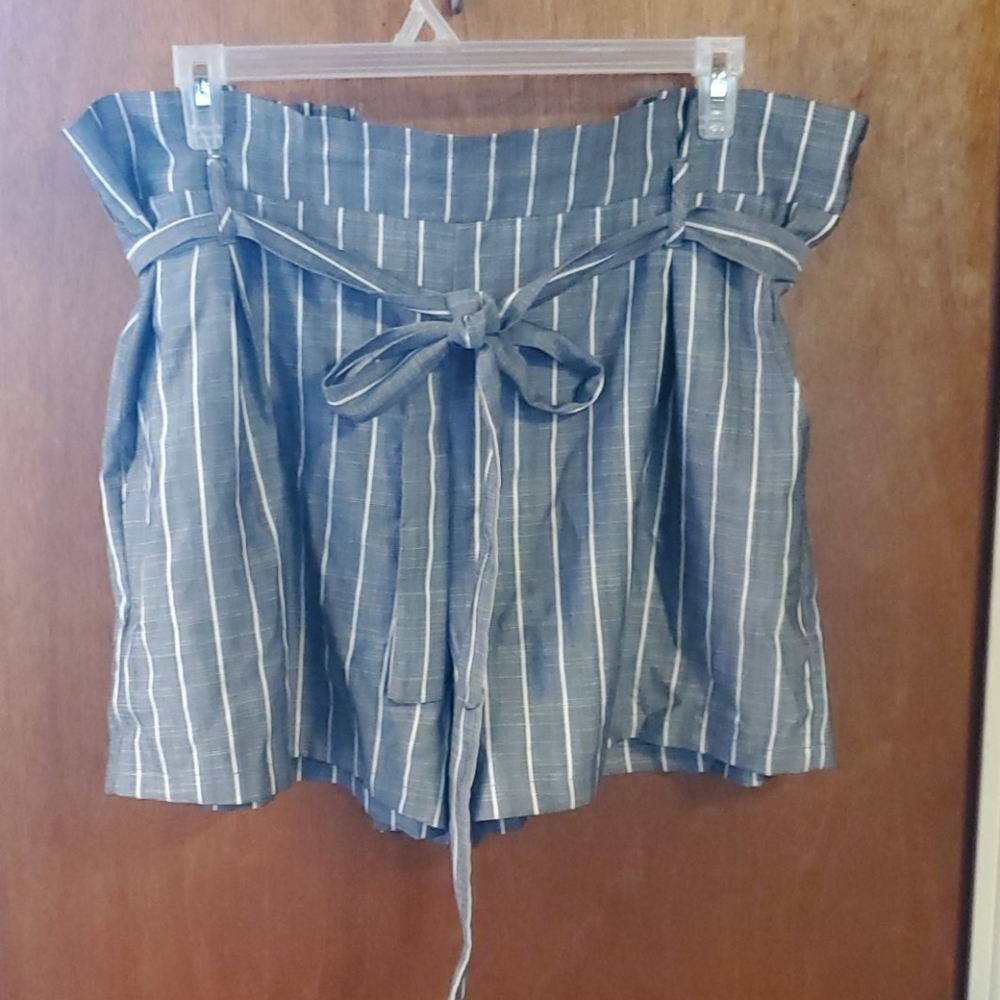 Forever 21+ paperbag waist shorts HTF 3X grey